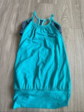 lululemon teal strappy workout tank with gray accents